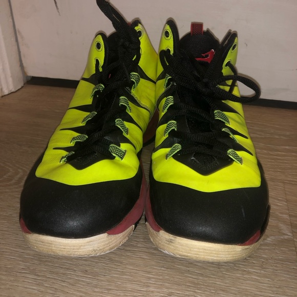 Air Jordan youth sneakers high tops size 7 - Picture 2 of 7